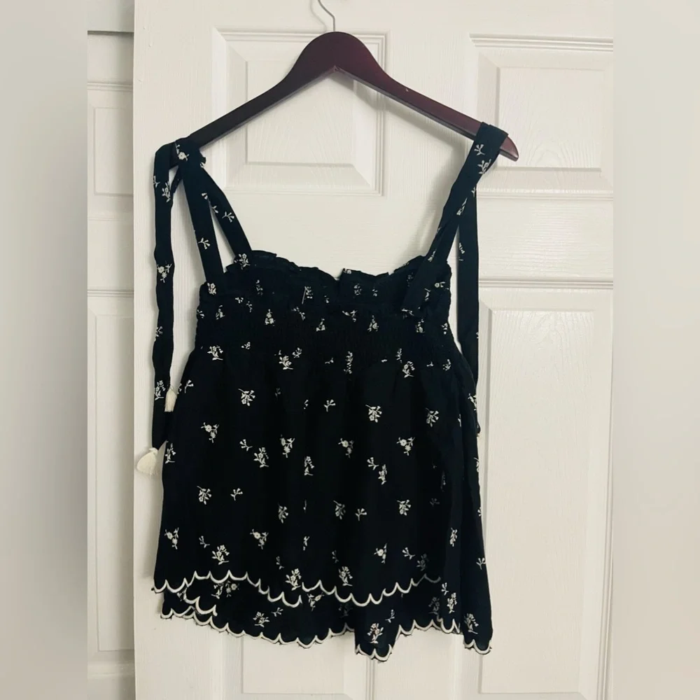 Top - Picture 2 of 2